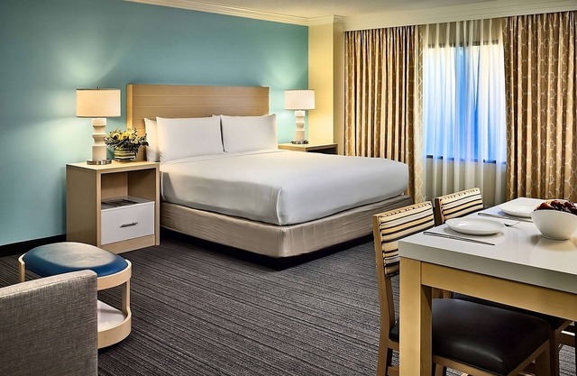 Relax and Unwind! 2 Family-friendly Units To Stay! W/Swimming Pool Access!