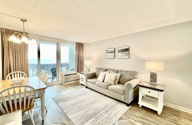 Relax and unwind in our spacious oceanfront condo sleeps 4 indoor/outdoor pools hot tubs 508