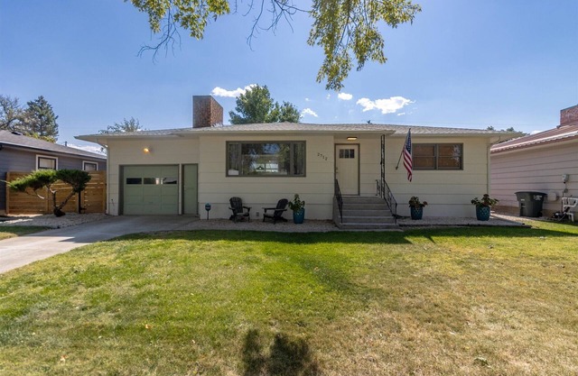 Relax at this peaceful and centrally-located place on the west end of Billings.