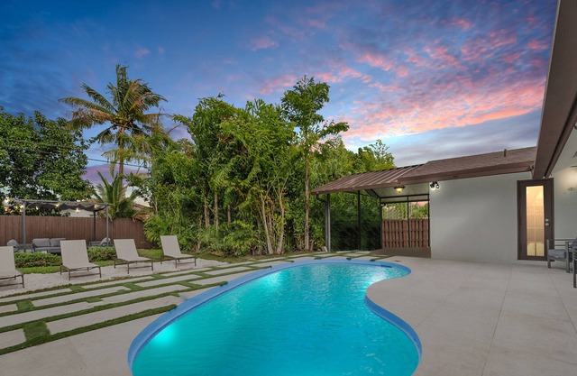 Relax House in Miami with Jacuzzi
