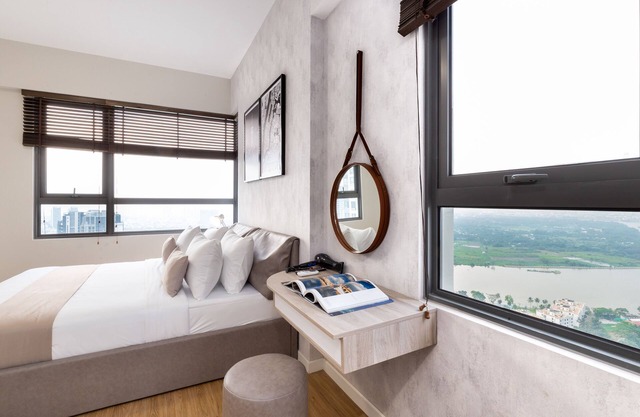 Relax in 2 Bedroom at Masteri AN PHU with POOL&GYMn