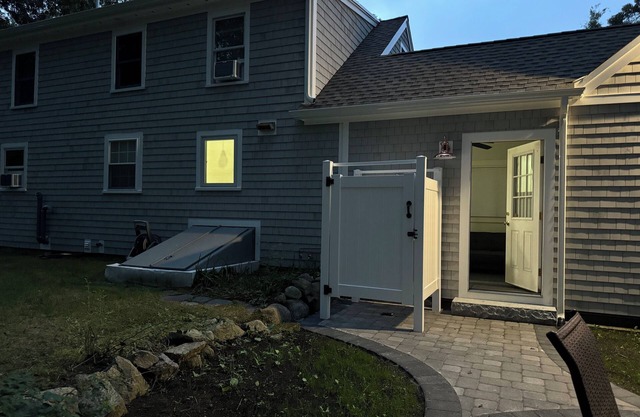 Relax in this Sandwich Farmhouse - Cape Cod
