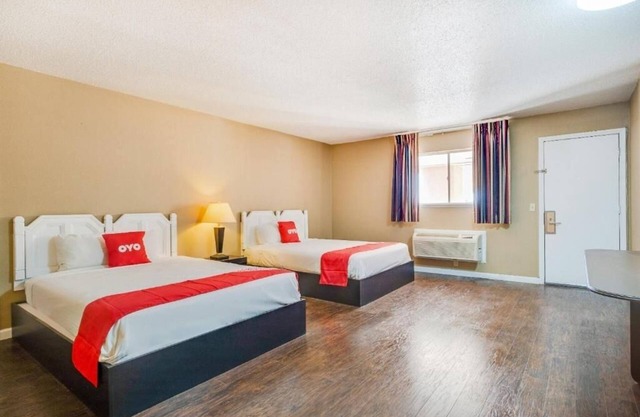 Relax Near Attractions In Pet Friendly Unit W/Free Parking