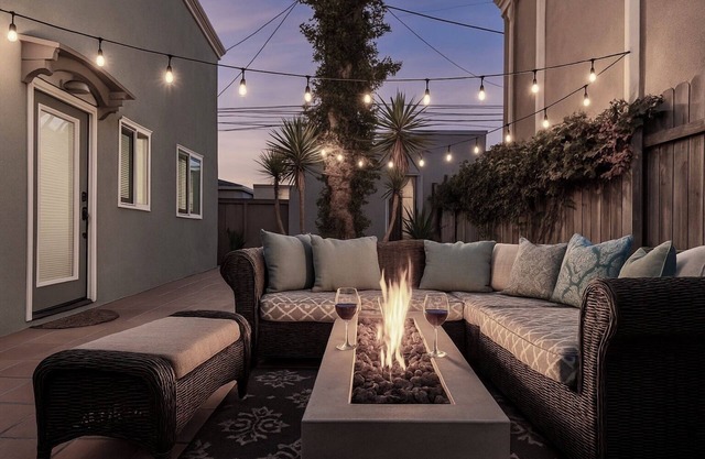 Relax & Unwind! Funky Beach House 1/2 Block to Sand, Dogs Welcome, Huge Patio!