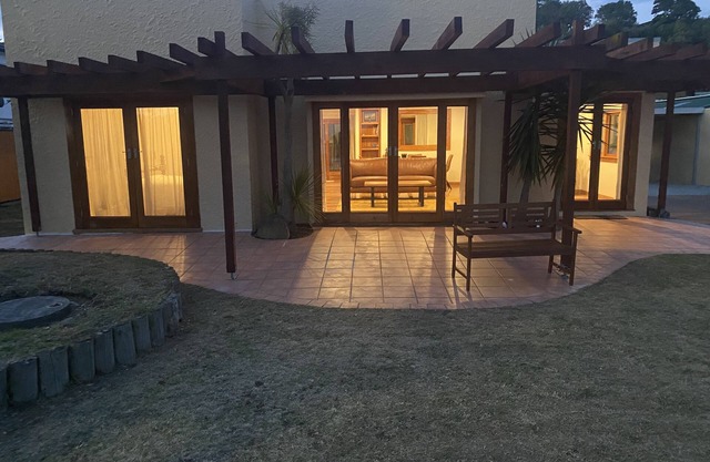 Relax@Wainui Beach Stay