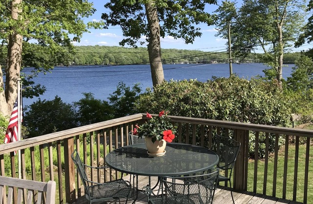 Relax with a beautiful lake view