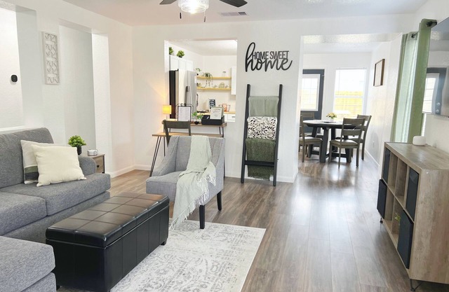 Relaxing 3BR Retreat Lackland BMT Riverwalk