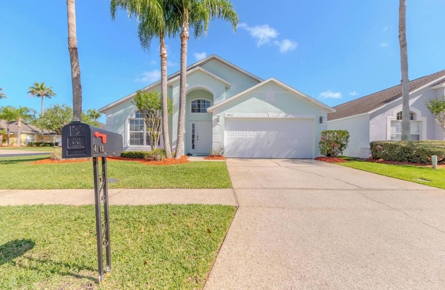 Relaxing 4BR Pool Home in Gated Resort - 12 Min to Disney!