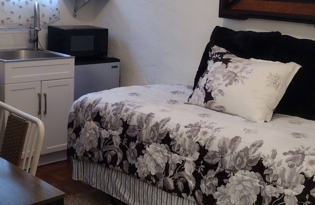 Relaxing Efficient Apartment Near Bakery Square Pittsburgh