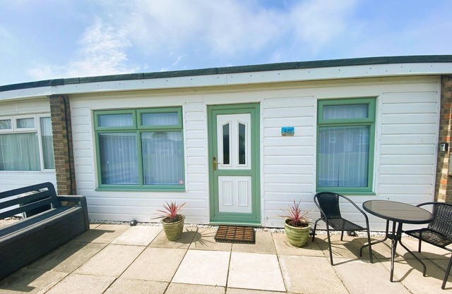 Relaxing Family Chalet-short stroll to beach, nr Norfolk Broads & Gt Yarmouth