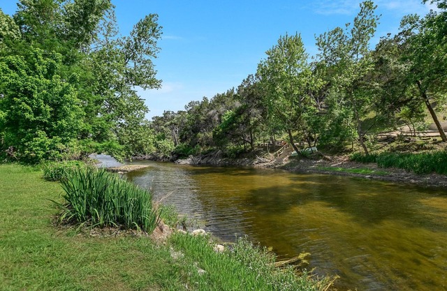 Relaxing Hill Country Stay | Pool + Creekfront