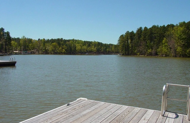 Relaxing Kerr Lake Cottage w/Private Boat dock - Pet Friendly!