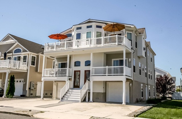 Relaxing Sea Isle City Shore House: Bay Views, Sunsets, Sand, and Surf