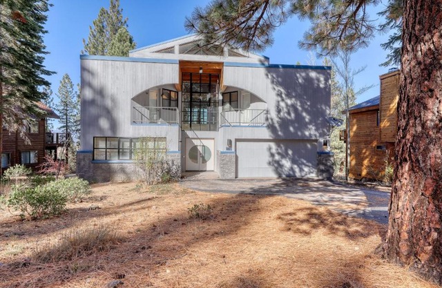 Remarkable Roundhouse Retreat