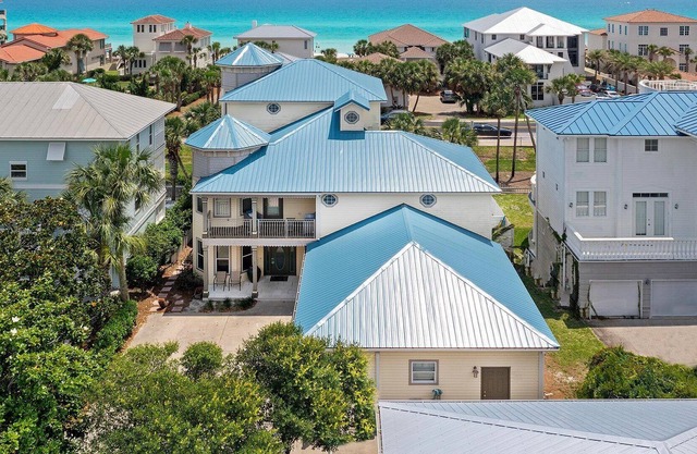 Remember When - Crystal Beach, Gulf Views, Heated Private Pool, Game Room!