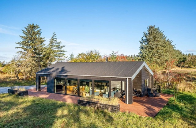 "Remko" - 1.5km from the sea by Interhome