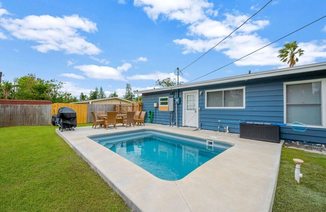 Remodel Home w/Heated pool, patio & gas grill
