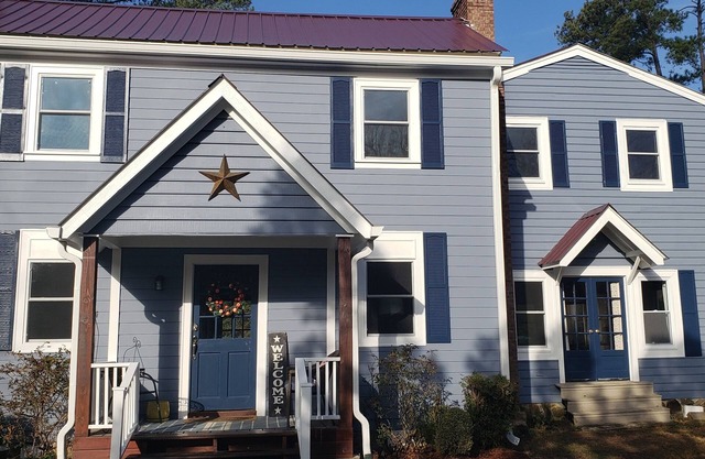 Remodeled 1840s cottage with private pool by Jordan Lake!