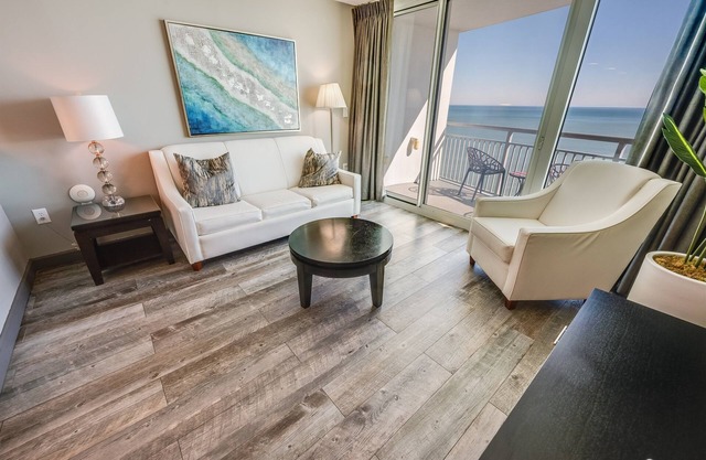 Remodeled Direct Oceanfront, Amazing Views Modern!