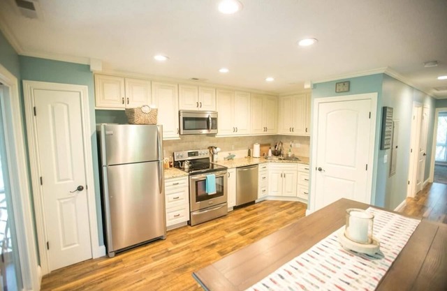 Remodeled Lakefront Woodson Bend Condo- 92-2 Eagle Drive
