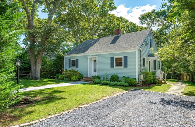 Remodeled Treasured Family Home-Southampton,NY on Lake &Close to Village & Beach