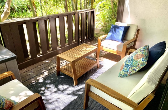 Remodeled tropical getaway, steps to the beach.