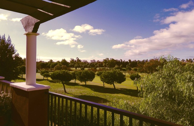 Renewed apartment in premium condominium Rincon 1 on the Isla Canela Golf