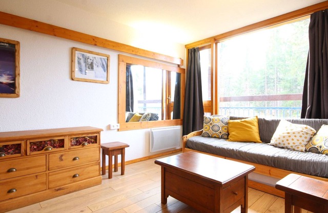 Renovated 3-Bedroom Apartment · Central Location · Balcony · Free WiFi