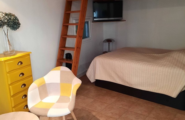 Renovated 30 m2 studio near the calanques.