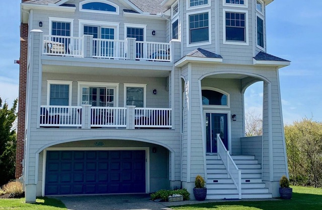 Renovated and upgraded property just a short block to the beach.