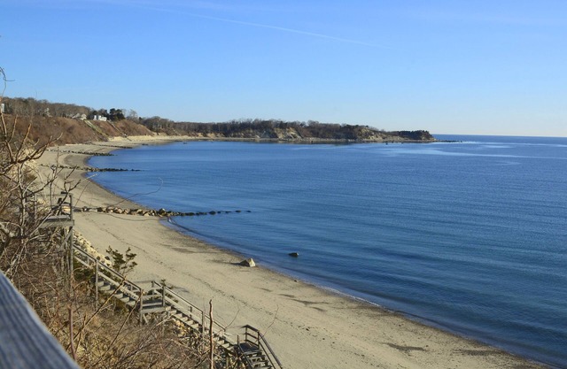 Renovated beach house w/fenced in yard, AC, waterviews & beach across street!