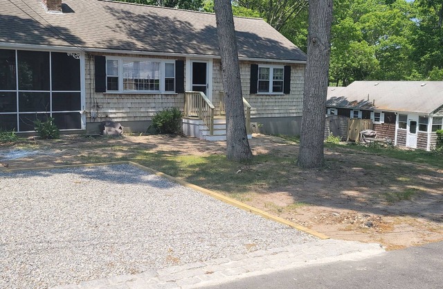 Renovated Cape House .75 Miles from Craigville Beach