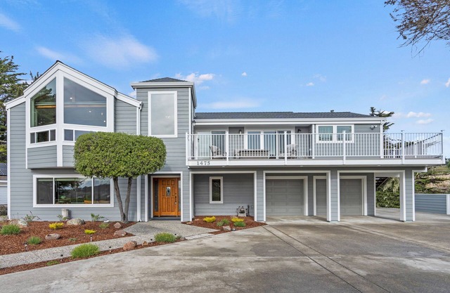 Renovated home w/breathtaking views of the bay and new hot tub