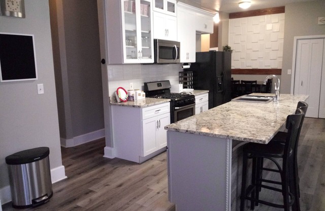 Renovated Intown Home 2miles from Downtown Atlanta