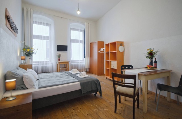 Renovated old apartment with new shower room, separate eat-in kitchen and washing machine