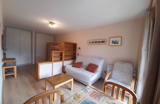 Renovated Studio for 4 with Terrace and View in Aussois