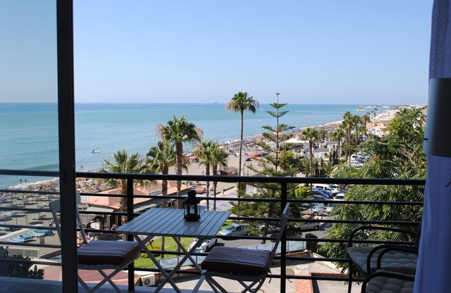 Renovated studio on the beachfront, wifi, satellite TV and air conditioning