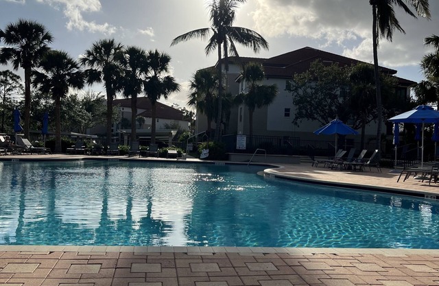 Renovated top to bottom condo in Pelican Sound Golf and River Club