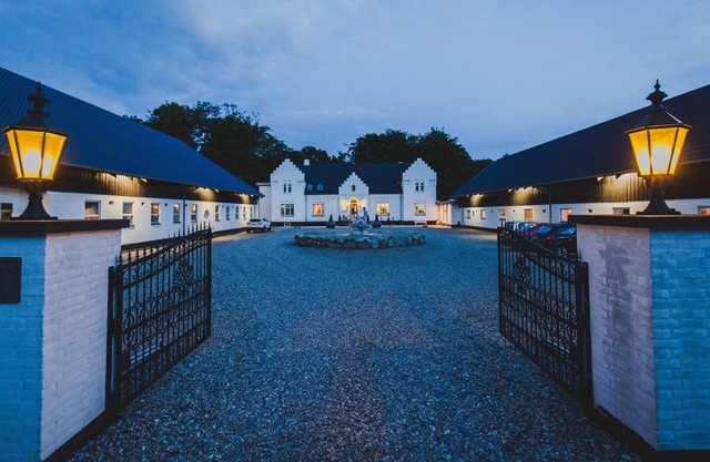 Rent a whole manor surrounded by stunning scenery down to Holsted y.