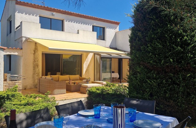 Rental House La Tranche-sur-Mer à La Grière - 50m from the beach - 14 people