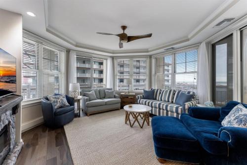 Residence 102 At The Grand