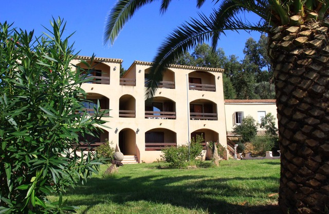 Residence. Les Dauphins - 4 people apartment, beach 350 m, near Ajaccio
