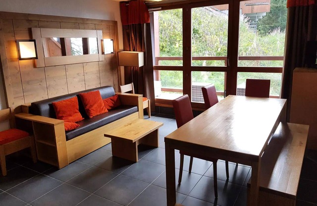 Residence Roc Belleface C - Apartment 3 rooms 8 people in Arc 1600 next to the slopes and shops, with free access to the swimming pool and sauna