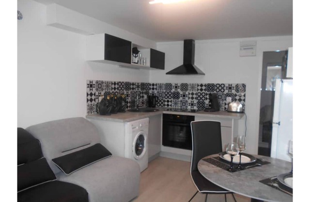 Residence Valissou - Black and white apartment decoration