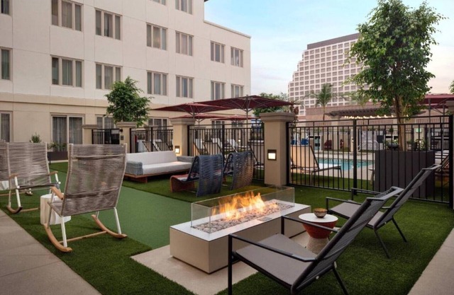 Rest well at our extended-stay hotel in Glendale, CA