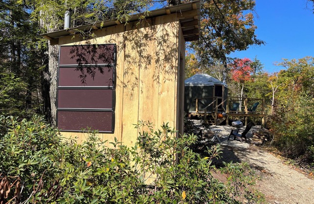RESTful yurt in charming Hinsdale; pet-friendly with multiple hiking options