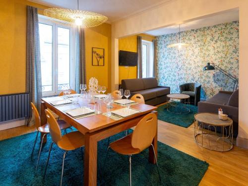 Retraite élégante à Nancy avec 3 chambres spacieuses - FR-1-584-342