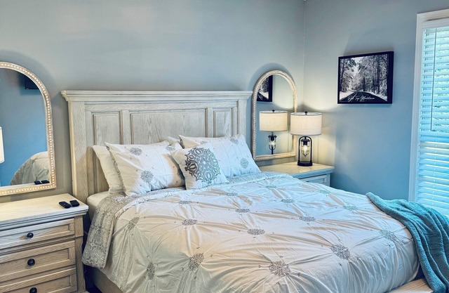 Retreat 4BR Sleeps 10 plus, 8miles from LakePoint, Red Top Mountain State Park