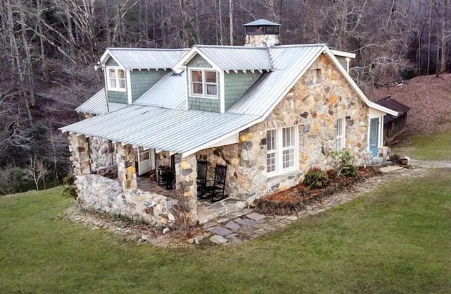 Retro Rock Cottage- Private Toccoa River Retreat