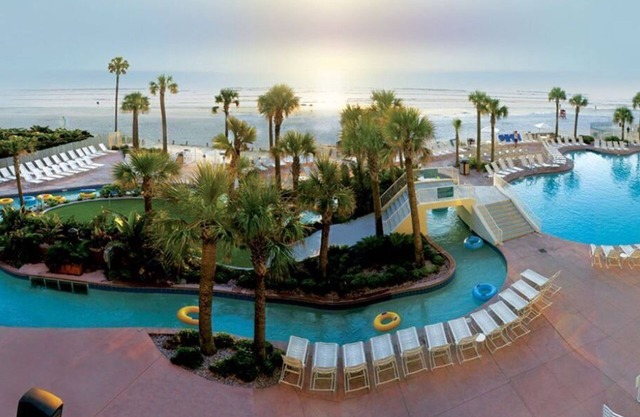 Rev Up Your Daytona Beach NASCAR Experience, Our Stylish 2Bedroom Condo-Special!